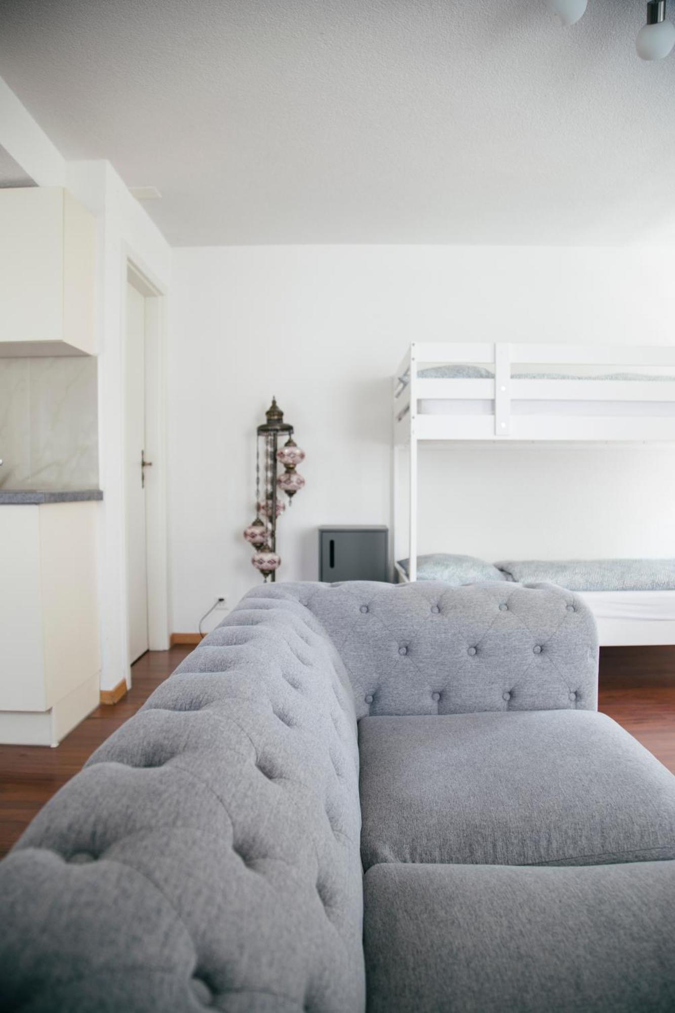 Nimbuzzz Apartments Unterseen 部屋 写真